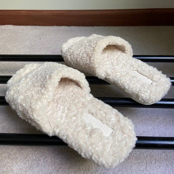 VINCE Women Kit Faux Fur Plush Slippers - BRAND NE - Picture 4 of 8